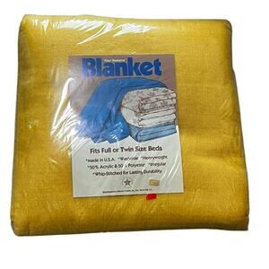New Vintage FOUR SEASONS Yellow Blanket Satin Trim Twin/Full 72 x 90 USA